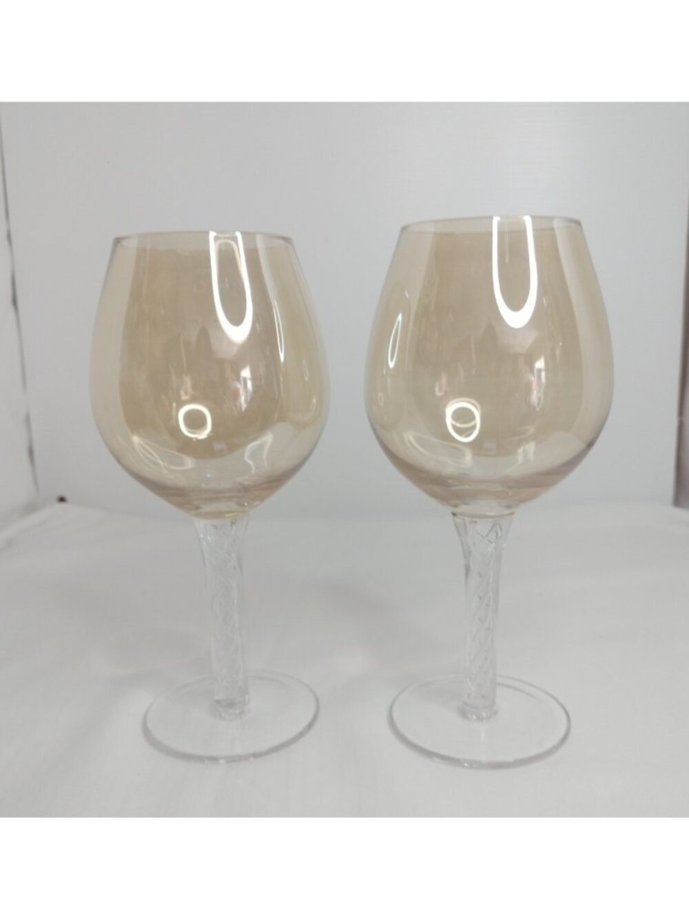 Set of 2 Iradesent Amber Air Twisted Stem Vine Inside Stem Wine Glasses New 8"5